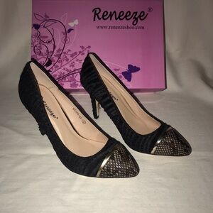 Beautiful Women’s Reneeze Black Heels/Pumps Size 7.5 - New in Box